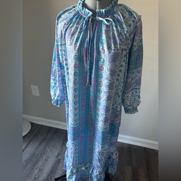 Maxi Dress - Picture 2 of 3